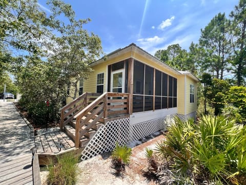 Property building, Day, Garden