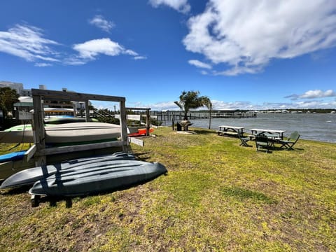 Lagoon Run House in West Beach