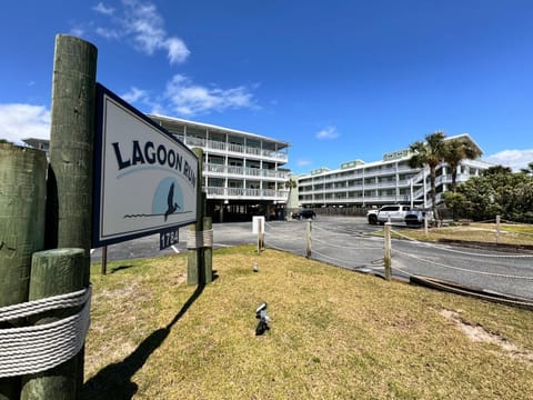 Lagoon Run House in West Beach