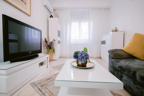 Communal lounge/ TV room, Seating area