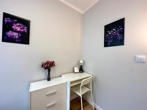 Decorative detail, hair dresser