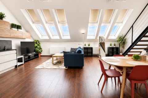 TV and multimedia, Living room, Seating area, Dining area, furniture, internet, pet friendly, pet friendly, kitchen, air conditioner