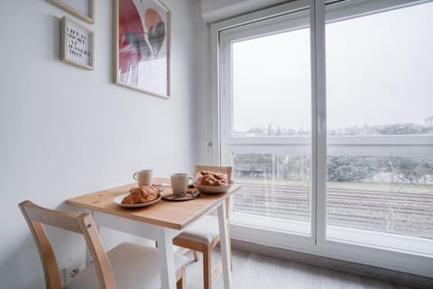 Le Colorful Bohème - proche Paris Apartment in Île-de-France