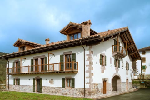 Property building, Facade/entrance