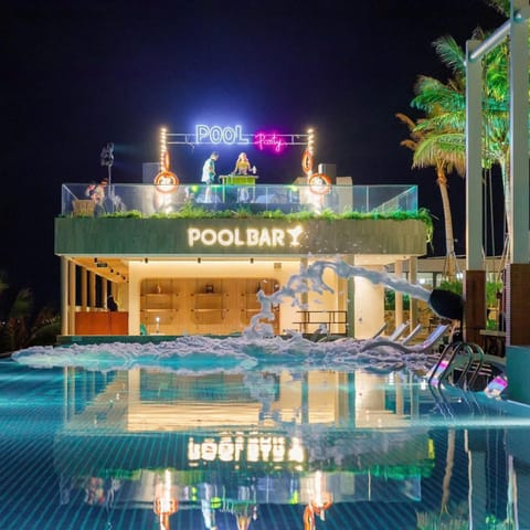 Night, Swimming pool