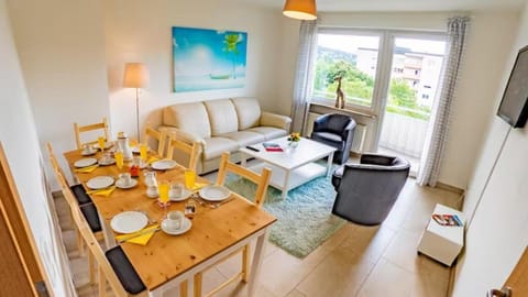 TV and multimedia, Living room, Dining area