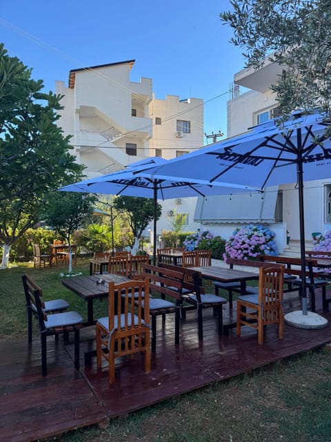 Patio, Garden