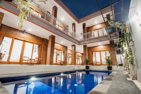Property building, Swimming pool