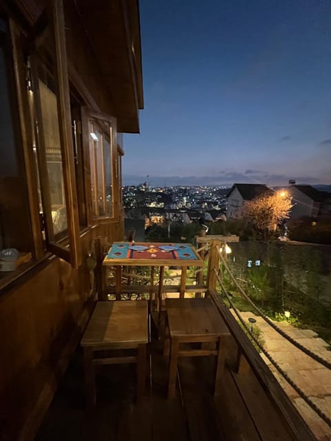 Natural landscape, View (from property/room), Balcony/Terrace, City view