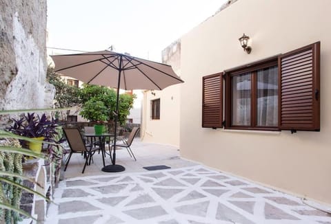 Patio, View (from property/room), Balcony/Terrace