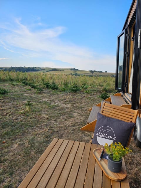 Garden, View (from property/room), Balcony/Terrace