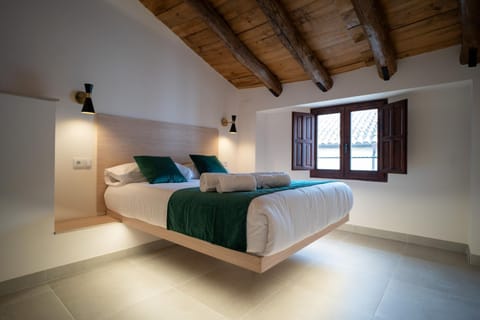 Bed, Photo of the whole room