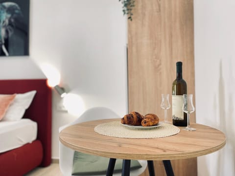 Seating area, Drinks