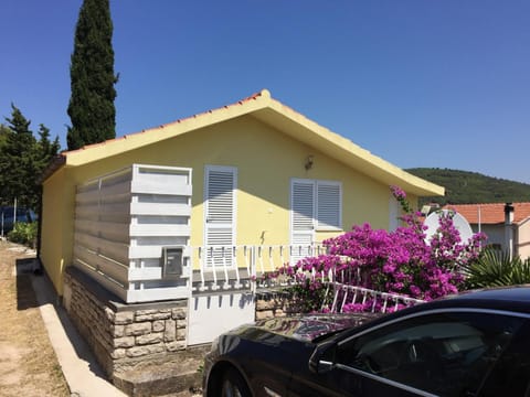 Property building, Parking