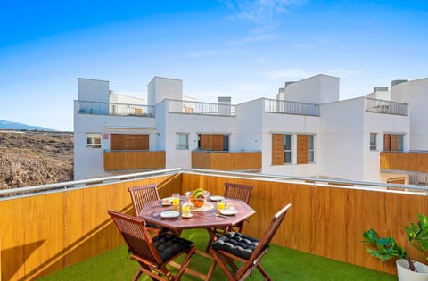 Property building, Balcony/Terrace