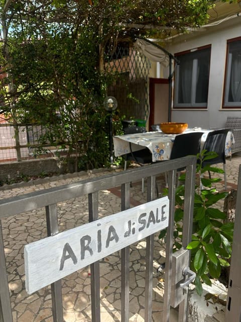 Patio, Dining area