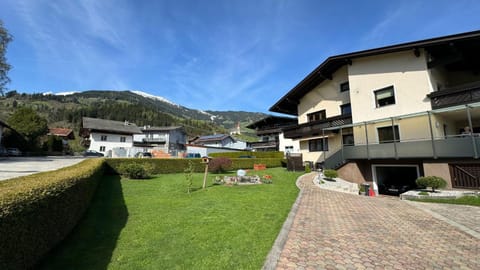 Ferienwohnung Heim Apartment in Uderns