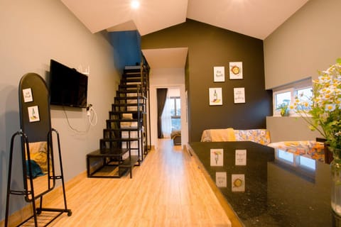 Communal lounge/ TV room, Communal lounge/ TV room, Kitchen or kitchenette