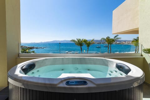 Hot Tub, Sea view