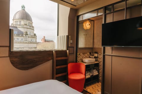 Seating area, Bedroom