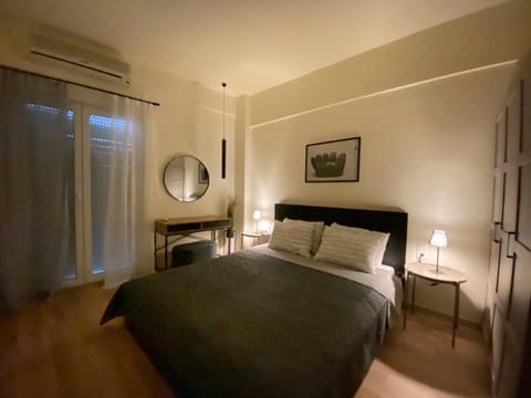 Bedroom, air conditioner