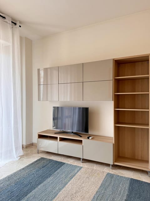 Communal lounge/ TV room, TV and multimedia, Living room