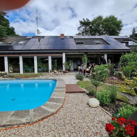 Property building, Spring, Garden, Swimming pool