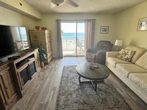 Four Winds 402 by ALBVR - Amazing beachfront condo with private balcony & unbelievable views! House in Orange Beach