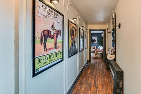 Chic Elizabethtown Apartment Walk to Downtown! Apartment in Elizabethtown