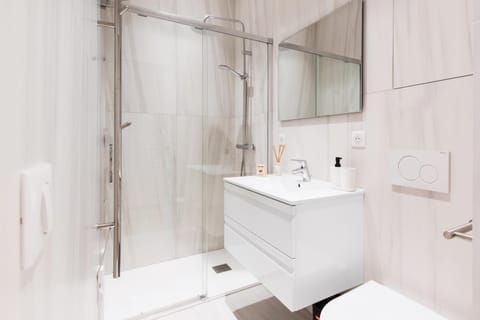 Shower, Toilet, Bathroom