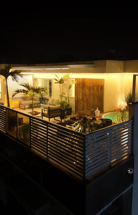 Cobertura com Piscina Aquecida ou Apartamento com Varanda Apartment in Rio de Janeiro