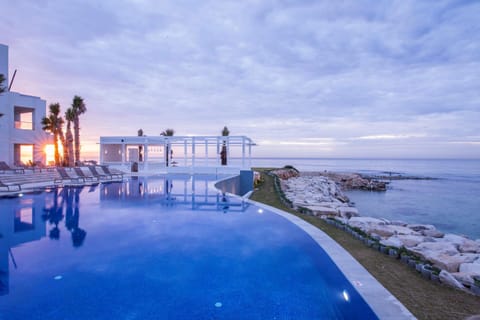Sea view, Swimming pool
