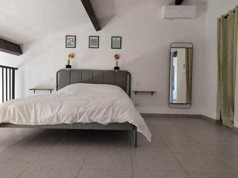 Chez Roberto/Jardin/Parking Apartment in Provence-Alpes-Côte d'Azur