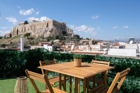 Property building, Patio, Day, Natural landscape, Landmark view, Mountain view