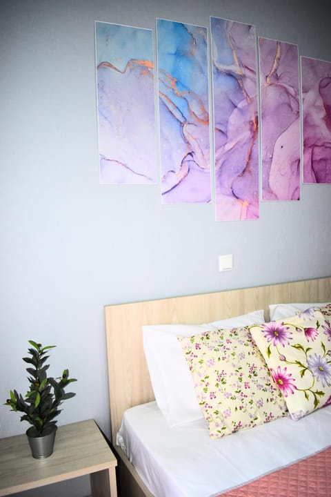 Venice Apartments Bed and Breakfast in Limenaria