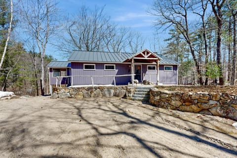 The Blue Door Cabin Cabin in Squam Lake
