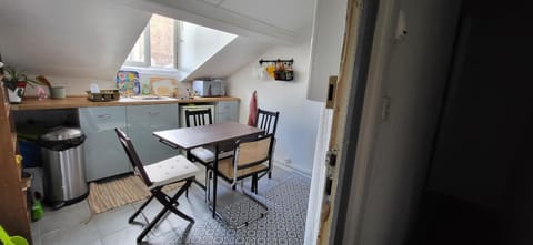 Cosy studio Clichy Levallois Apartment in Levallois-Perret