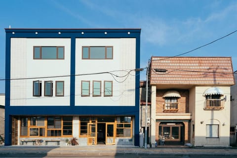 Property building, Day