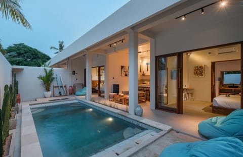 Property building, Swimming pool