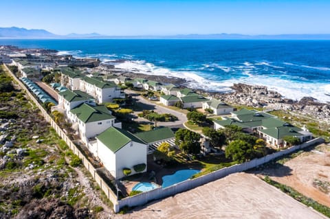 42 Whale Rock Estate Apartment in Hermanus