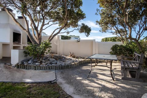 42 Whale Rock Estate Apartment in Hermanus