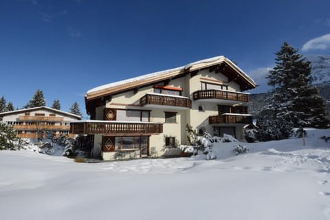 Property building, Facade/entrance, Off site