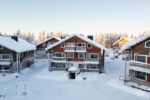 Property building, Winter