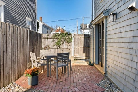 Circa 1789 Historic South End Downtown Home House in Newburyport