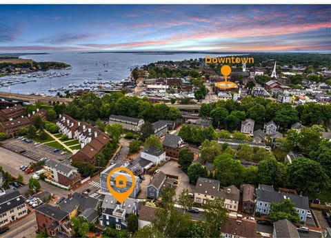 Steps to Downtown Rooftop Deck Flexible Temp Stay House in Newburyport