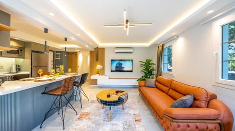 TV and multimedia, Kitchen or kitchenette, Seating area, Dining area
