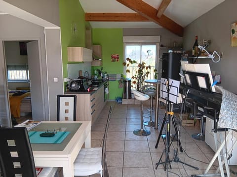 Bel appartement dans le Vaucluse Apartment in Sorgues