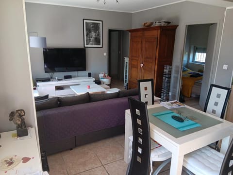 Bel appartement dans le Vaucluse Apartment in Sorgues