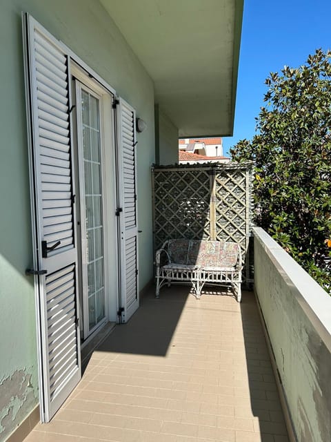 Property building, Balcony/Terrace