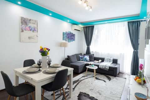 Living room, Photo of the whole room, Seating area, Dining area, air conditioner